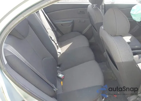 2006 Kia Rio Lx z USA, uszkodzony, nr VIN KNADE123566048077